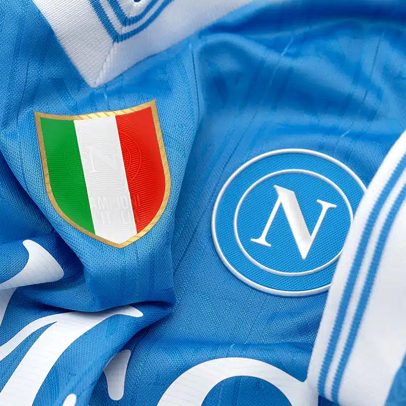 Maglie SSC Napoli 2025/2026 – La città si fa tessuto, il mito si fa moda