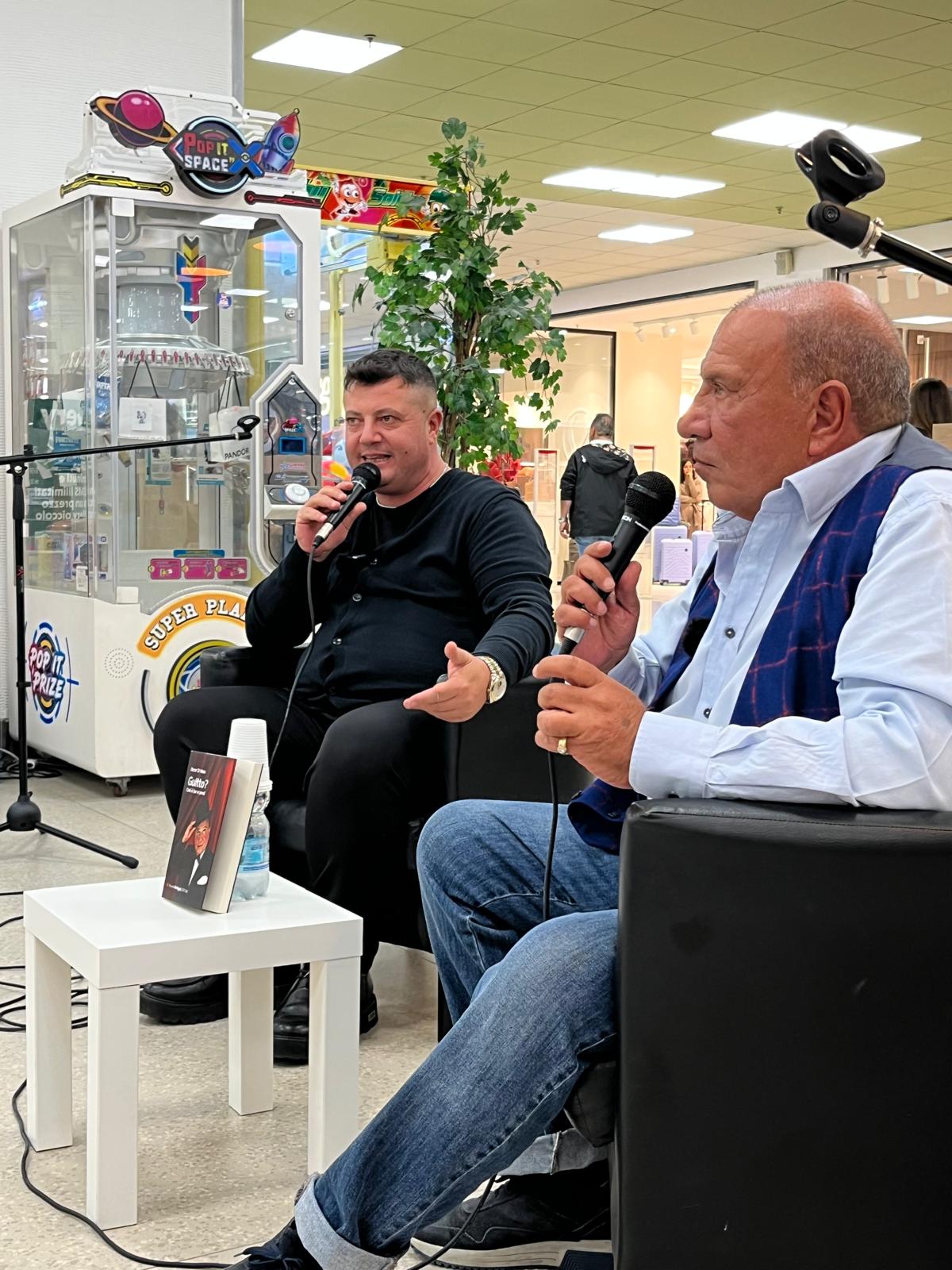 Pubblico alla presentazione